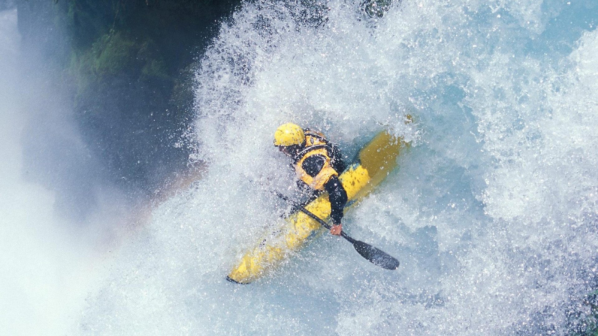 AIYOUXI.COM-赛季感动：那些令人动容的比赛瞬间，赛场感言