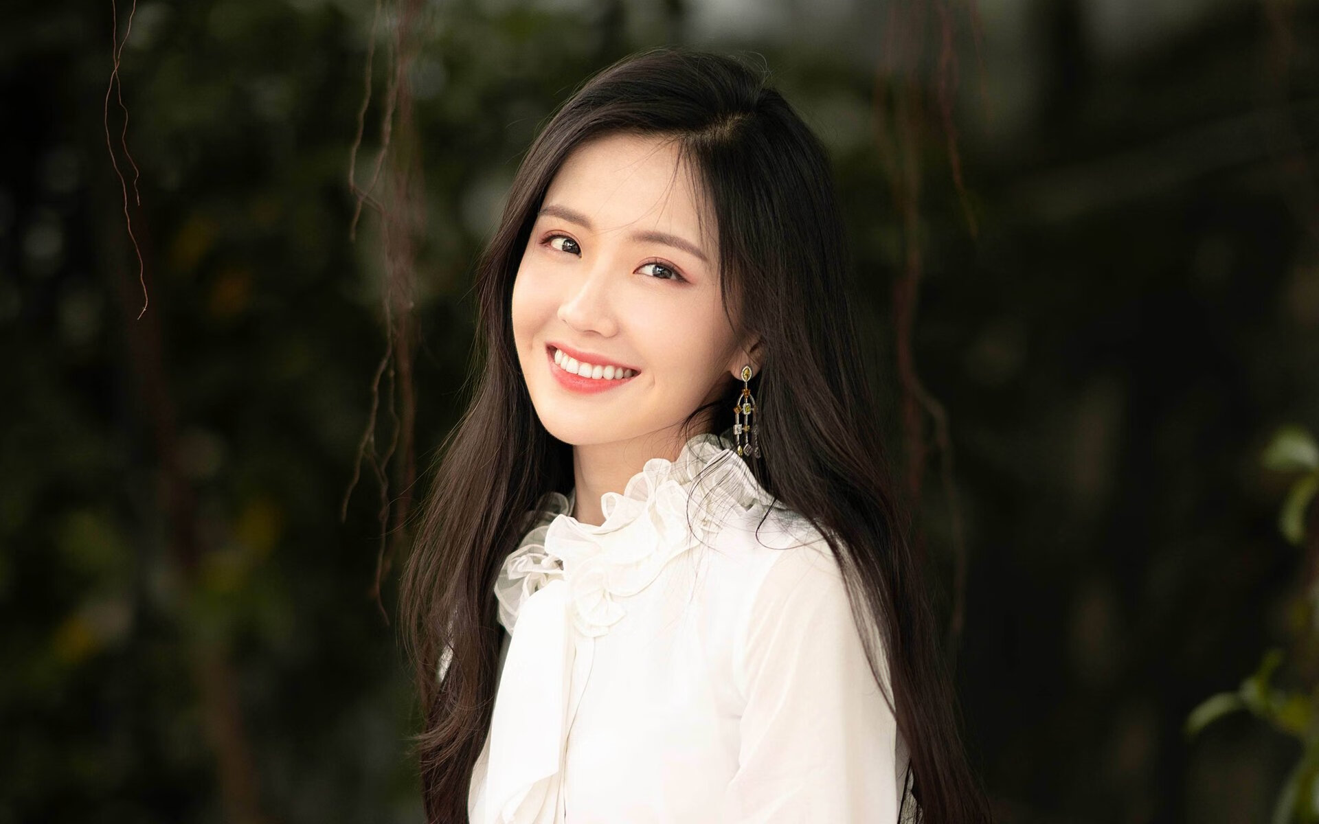 是否应赋予主教练更多转会话语权，主教练能把自己换上场吗