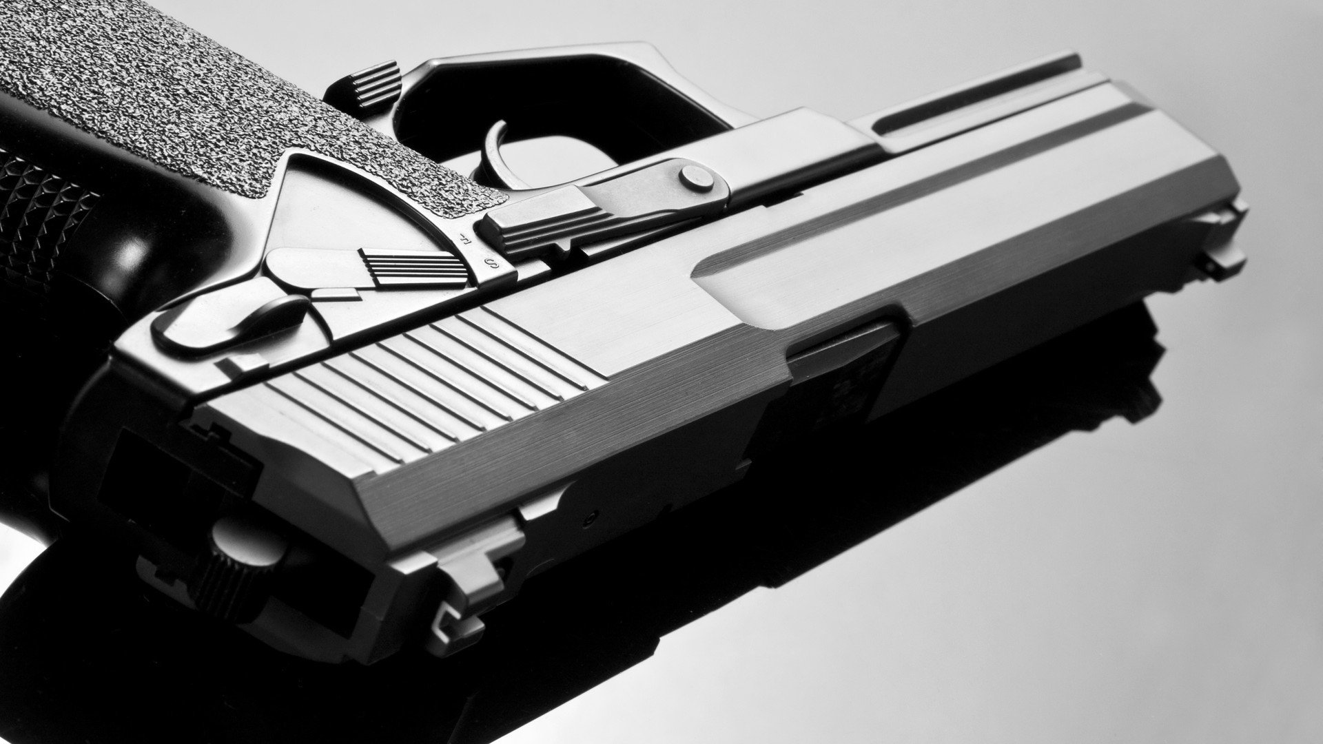 足球运动员公益事业频繁，传递体育正能量，业余足球运动员